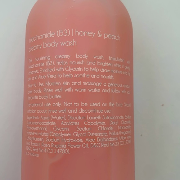 Om SHE Aromatherapy Creamy Body Wash honey & peach (1000 ml). - Picture 4 of 4